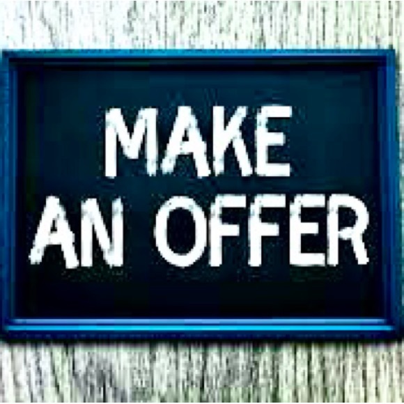 MAKE AN OFFER! Bundle for a deal! All items $8 or less will offer 3 for$10 - Picture 2 of 3